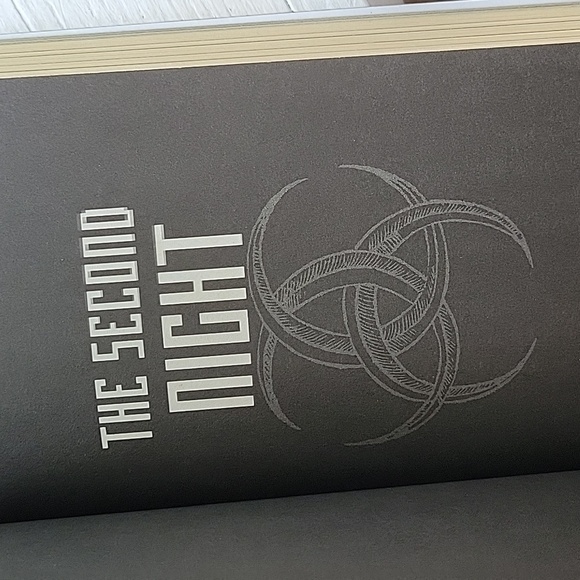 The Strain - book one - Picture 7 of 8